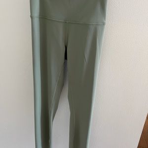 Lululemon Wunder Train leggings